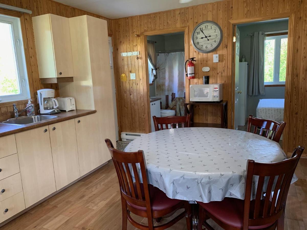 Camping Chalets Spas Pignons Rouges Saint Romain Экстерьер фото