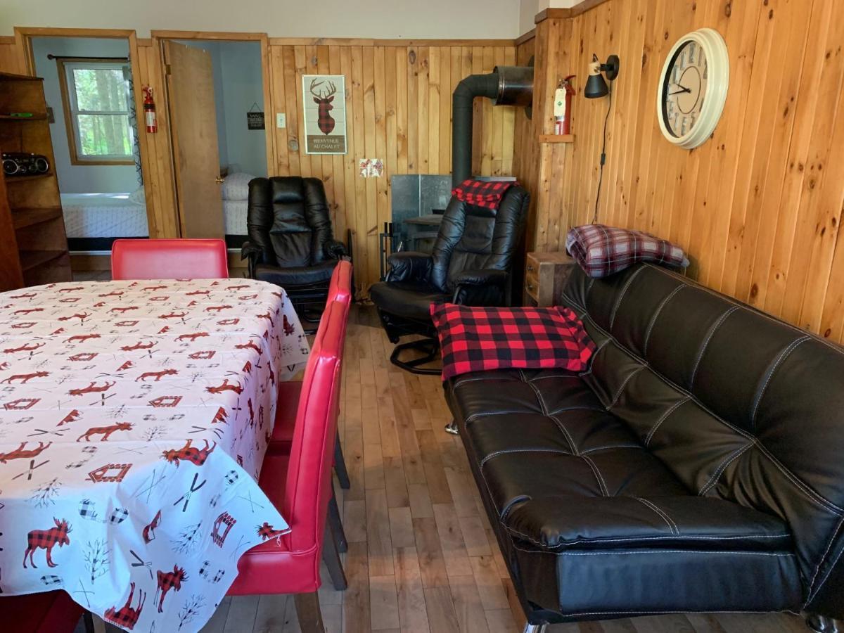 Camping Chalets Spas Pignons Rouges Saint Romain Экстерьер фото