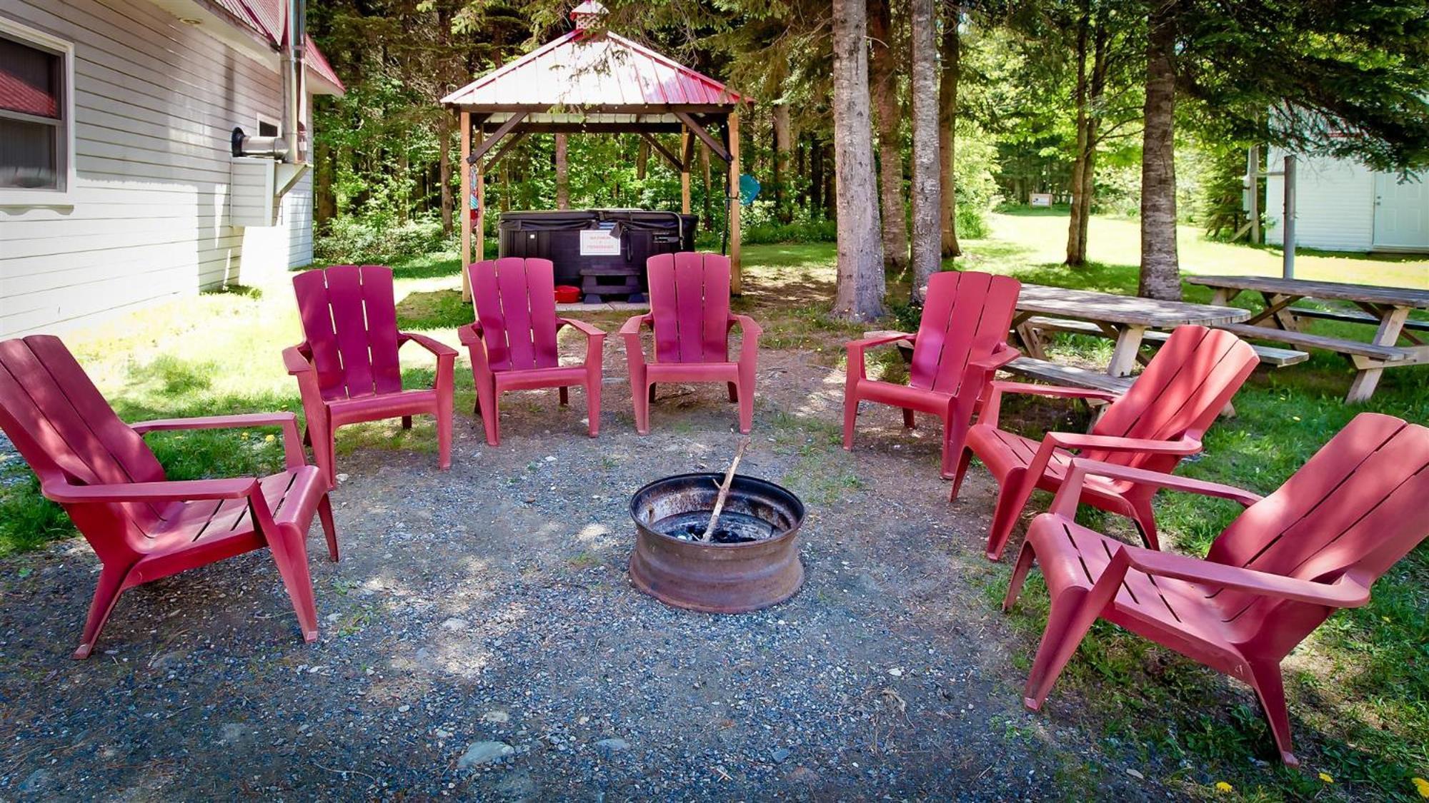 Camping Chalets Spas Pignons Rouges Saint Romain Экстерьер фото