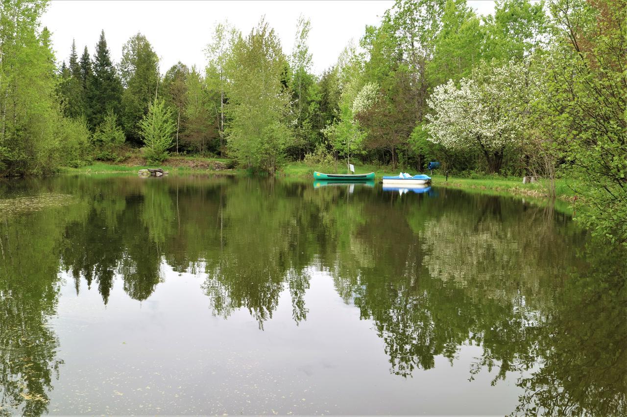 Camping Chalets Spas Pignons Rouges Saint Romain Экстерьер фото